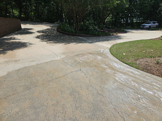 Driveway Cleaning in Pensacola FL
