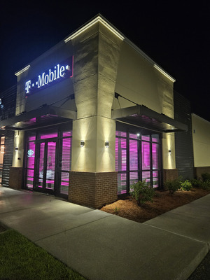 Softwashing Exterior Of Commercial Building in Pensacola FL