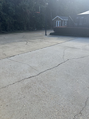 Driveway Surface Cleaning Services in Pensacola FL