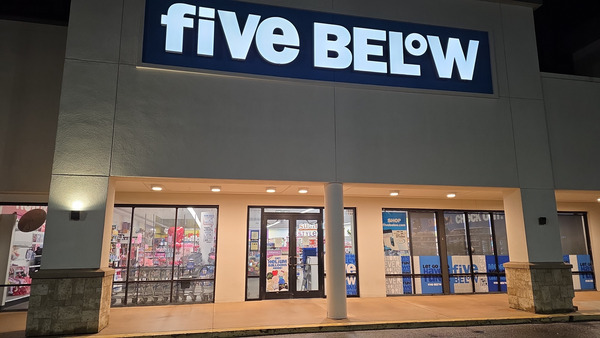 Concrete Cleaning For Storefront Entrance Aesthetic Improvement in Pensacola FL