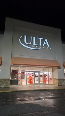 Concrete Entrance Cleaning For Storefront Presentation in Pensacola FL