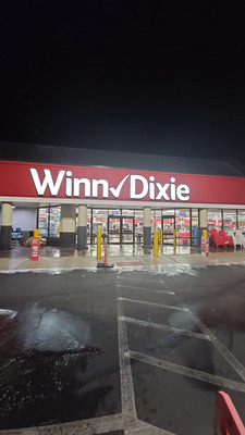 Concrete Cleaning For Entrance Area Visibility Improvement in Pensacola FL